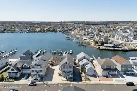 Beautiful Furnished Waterfront Home