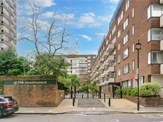 Three Bedroom Apartment in the Quadrangle