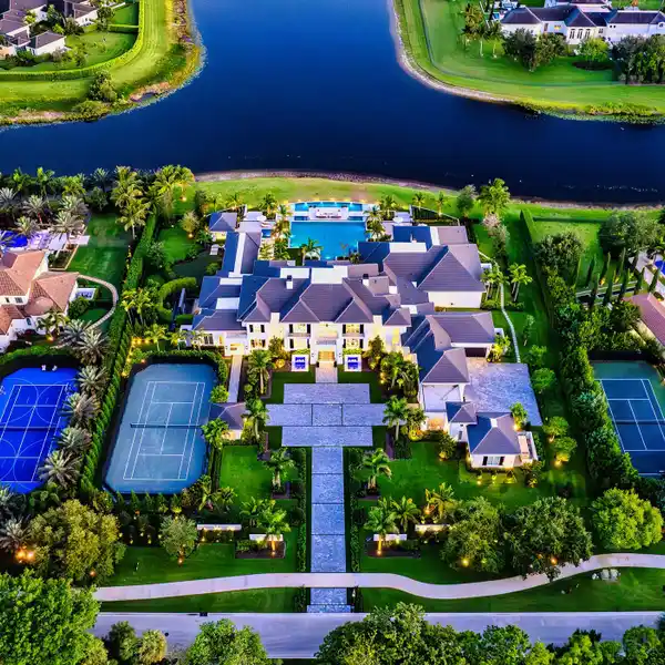 STATELY STONE CREEK RANCH LAKEFRONT ESTATE