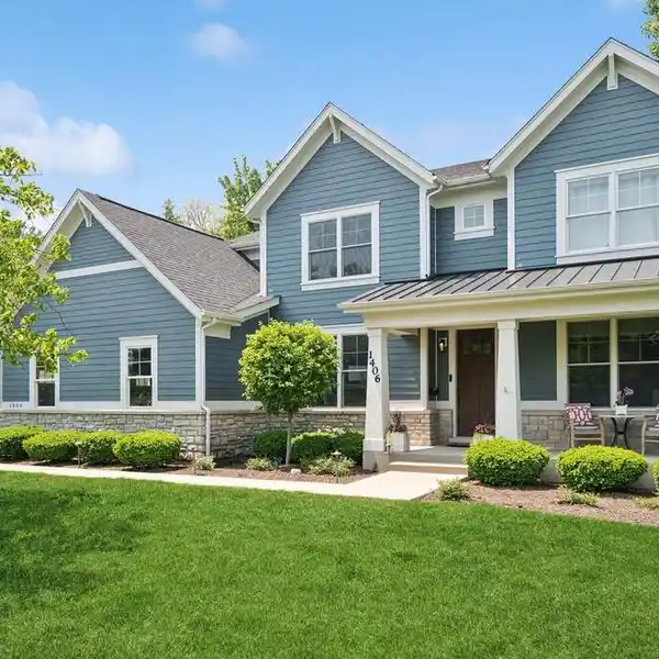 MOVE-IN READY GEM WITH ULTIMATE ENTERTAINING SPACE