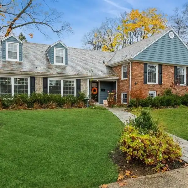 SPACIOUS BEAUTIFULLY RENOVATED HOME