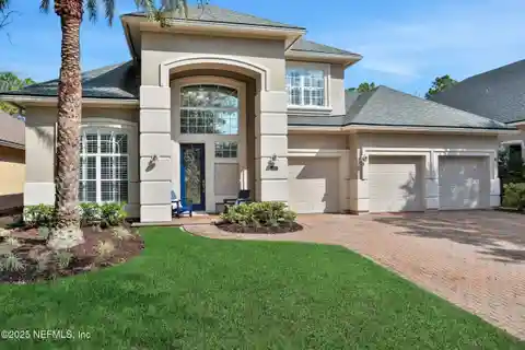 Beautiful Home in Sought-after Community