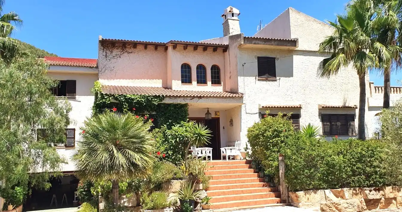 Large Villa with Etv License in Capdepera