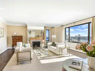 Exceptional Top-floor Home in the Iconic One Beekman Place