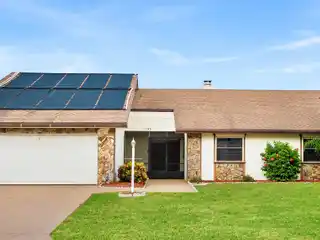 Waterfront Boater’s Paradise with Private Dock