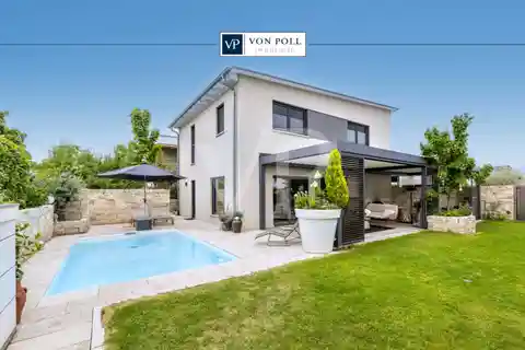Wonderful Home with Garden Oasis