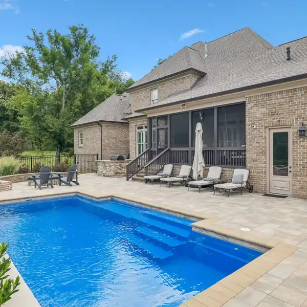 SPACIOUS UPGRADED HOME IN SOUGHT-AFTER DURHAM MANOR