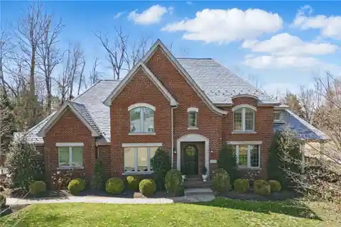 Exceptional Home in Deerfield Manor