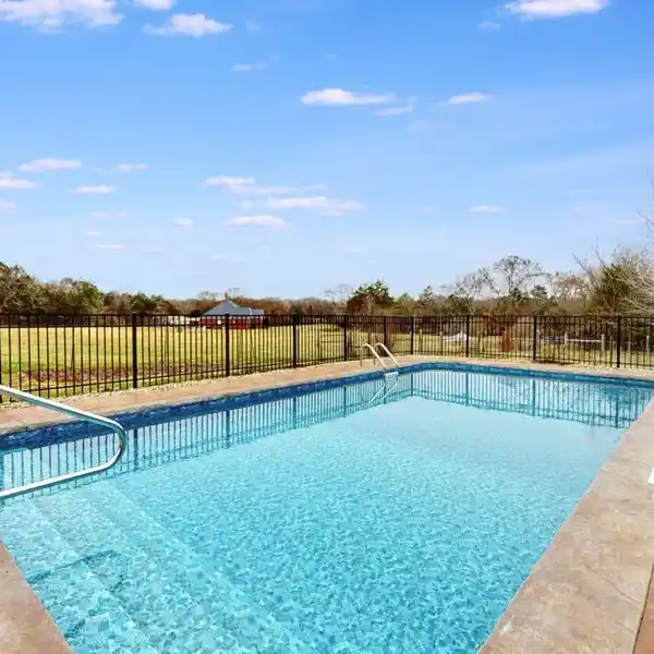 SERENITY ON OVER FIVE ACRES