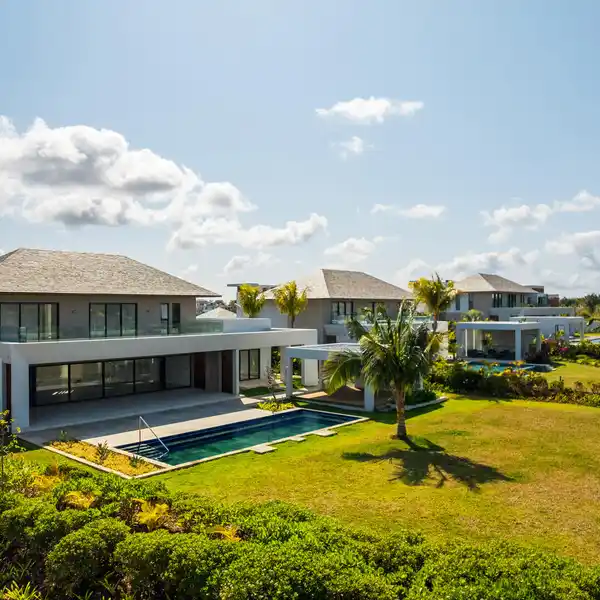 BREATHTAKING CONTEMPORARY MAURITIAN VILLA