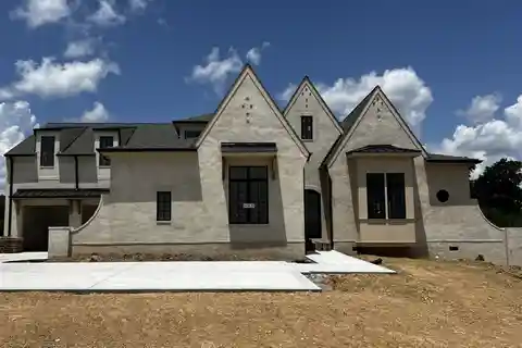 Extraordinary Estate with Pool in Primm Farm