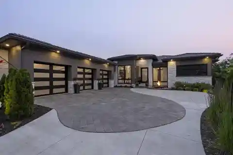 Contemporary Luxury That Touches All the Senses