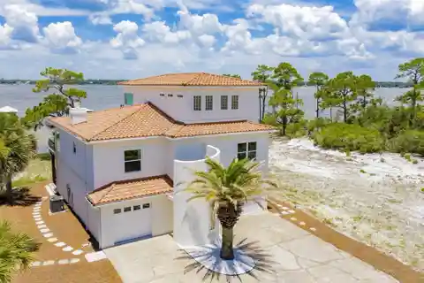 Waterfront Home in the Heart of Perdido Key