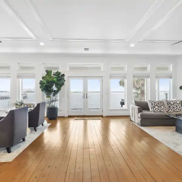 CUSTOM WATERFRONT MASTERPIECE