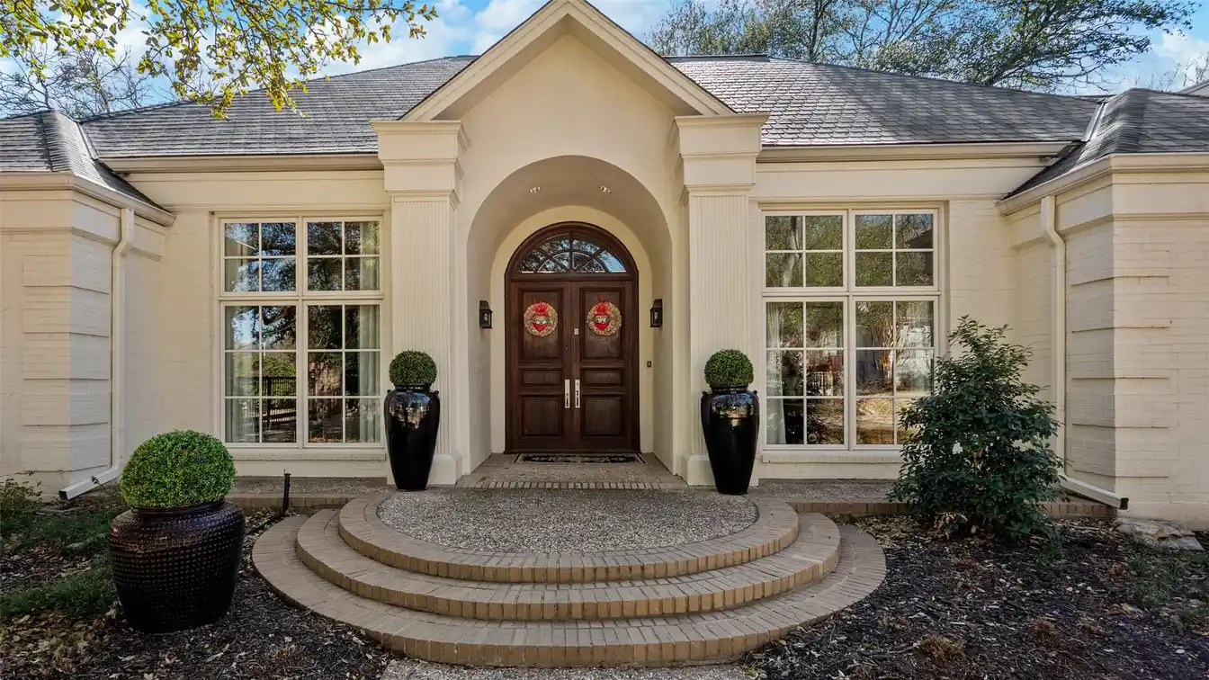 Turnkey Property in a Coveted Location