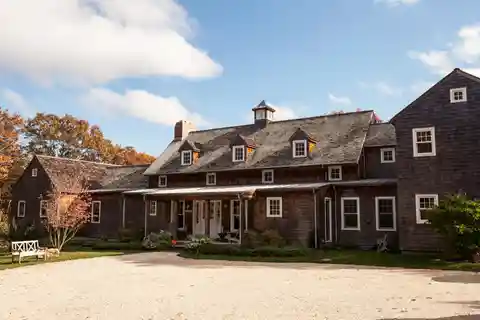 Expansive Country Retreat with Pool and Scenic Views