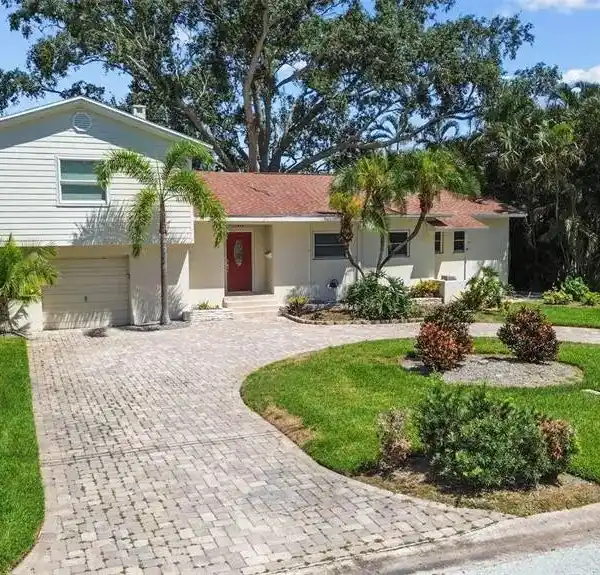 80’ WATERFRONT LOT WITH BREATHTAKING BAY VIEWS