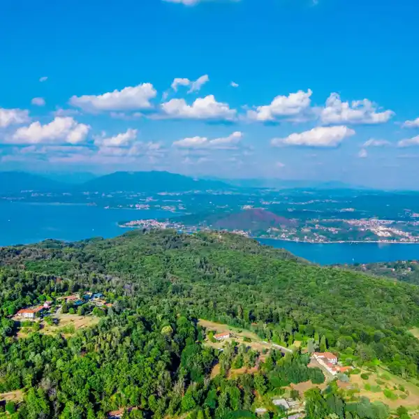 EXCLUSIVE PROPERTY ABOVE THE LAKE
