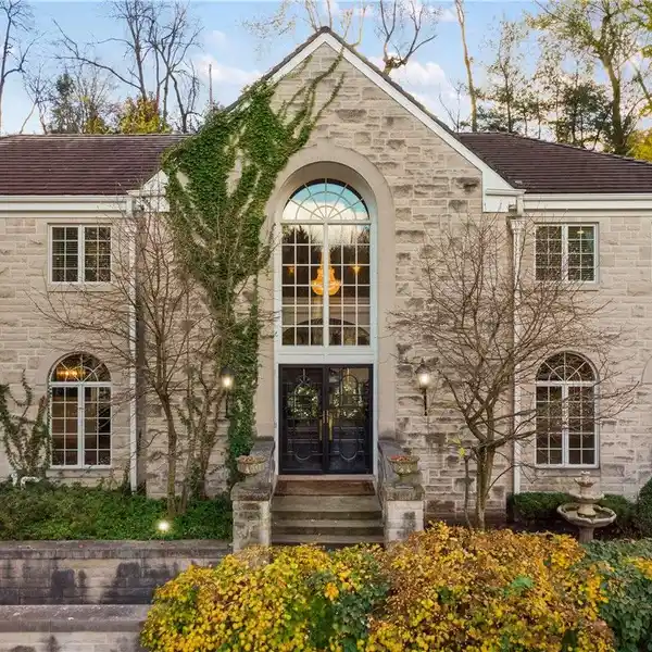 EXQUISITE FIVE BEDROOM HOME ON A SERENE CUL-DE-SAC