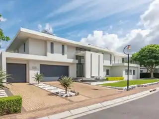 Beautiful House in a Quiet Cul-de-sac in Pearl Valley