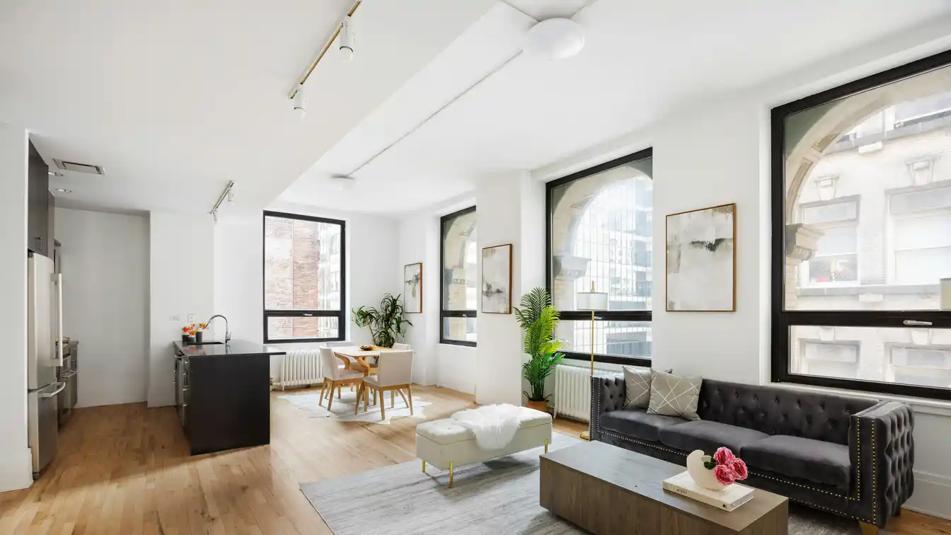 Masterful Downtown Penthouse with Private Outdoor Rooftop