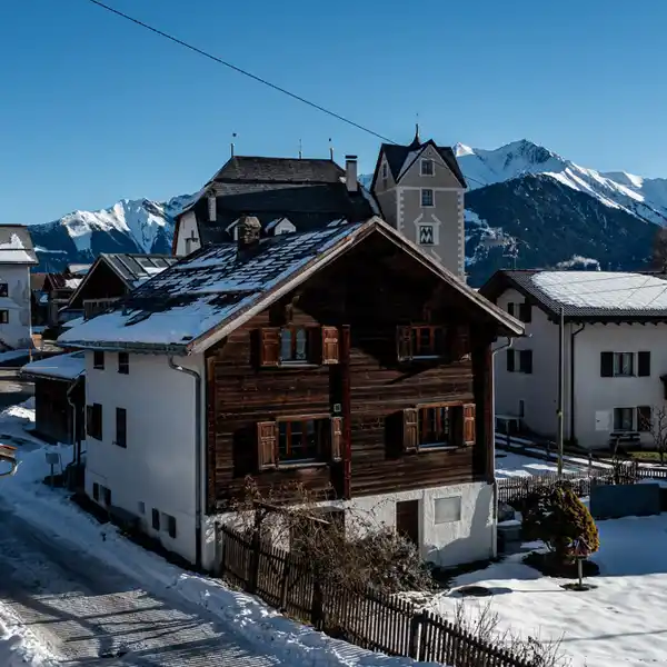 VELLA: CHARMING TIMBERED HOUSE CLOSE TO THE SKI-LIFT