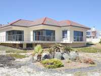 EXCEPTIONAL PROPERTY IN THE HEART OF PEARL BAY