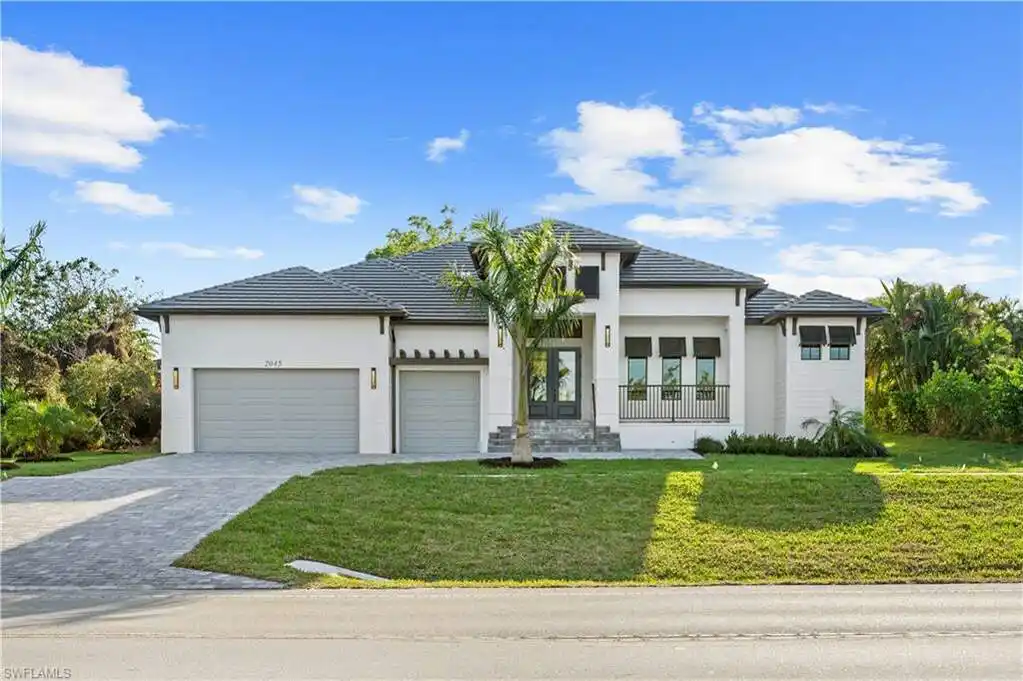 Brand New Luxury Home Combining Elegance and Practicality