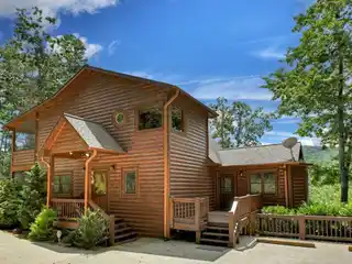 Immaculately Maintained Mountain Estate