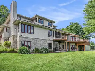 Gorgeous Property on Lake Templene