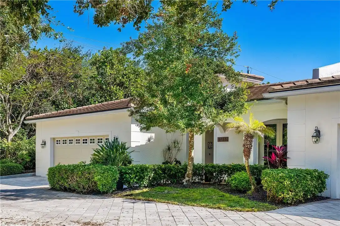 Immaculately Kept Home in Baytree