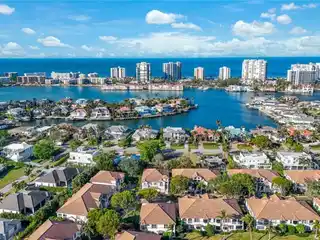 Impressive Three Bedroom Coach Home