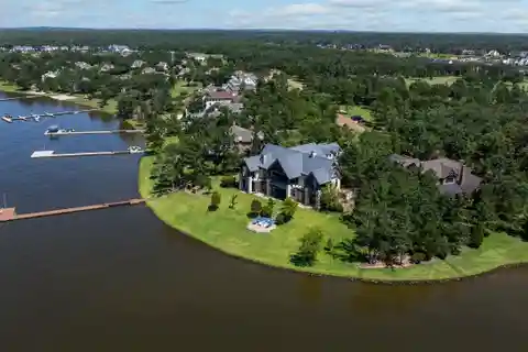 Refined Lakeside Living