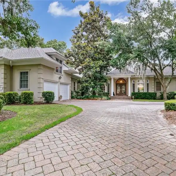 CLASSIC BELFAIR HOME WITH GOLF COURSE VIEWS