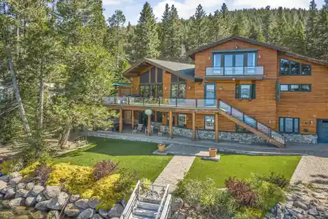 Mountain Luxury Meets Lakeside Serenity