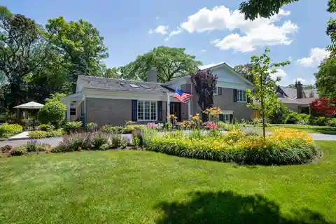 Sophisticated Jewel in a Premier Location