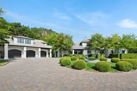 Extraordinary Ten-Plus-Acre Estate