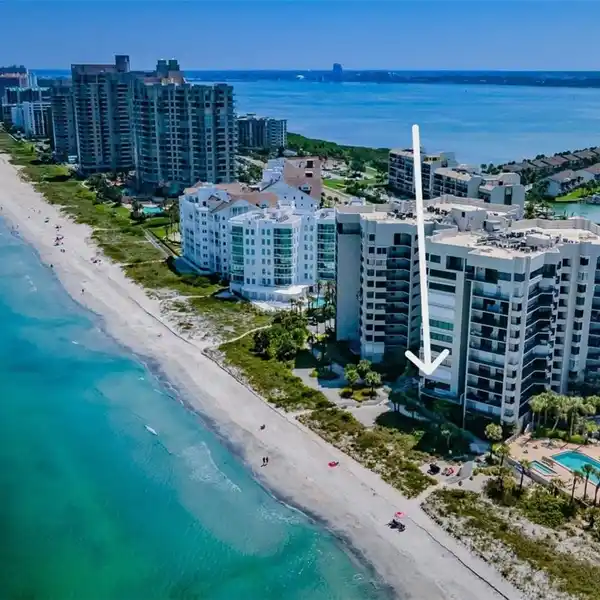 COASTAL ELEGANCE IN DAN’S ISLAND ON SAND KEY