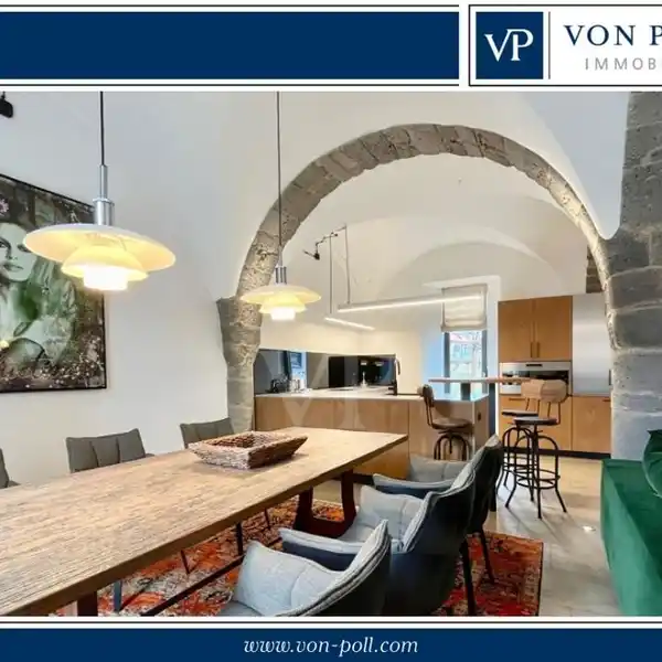 DESIGN HIGHLIGHTS ON THREE LEVELS WITH EXQUISITE FURNISHINGS