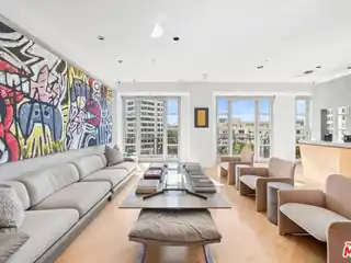 Iconic and Prestigious Full-service Residences