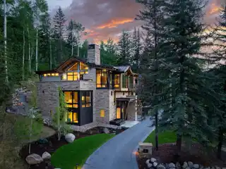 Unmatched Luxury Ski-In Home Opportunity