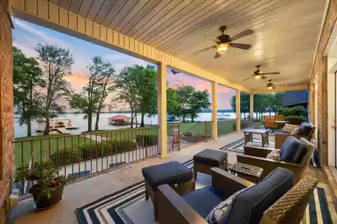 Waterfront Luxury on Lake Wheeler