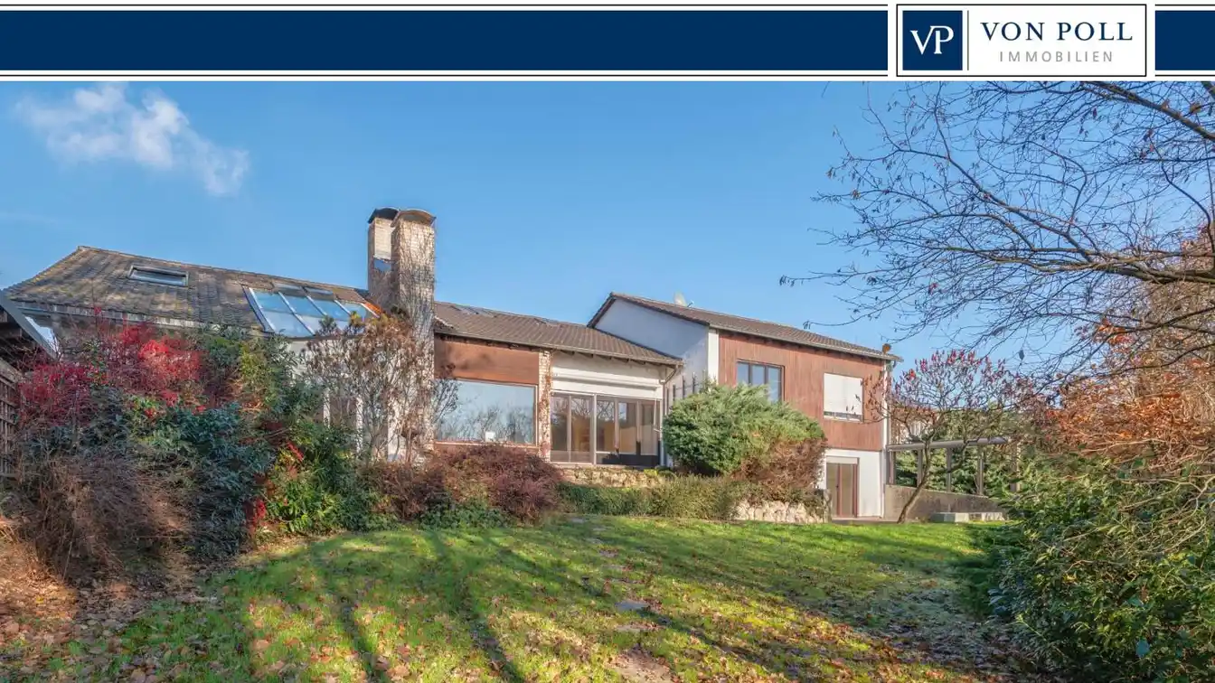Impressive Villa on Expansive Property