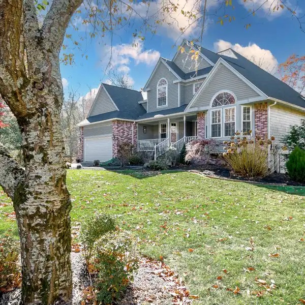 METICULOUS CONTEMPORARY COLONIAL