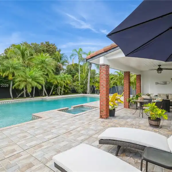 DELIGHTFUL OASIS ON A SPRAWLING LOT