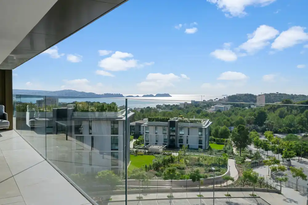 New-build Luxury Penthouse with Fantastic Sea Views