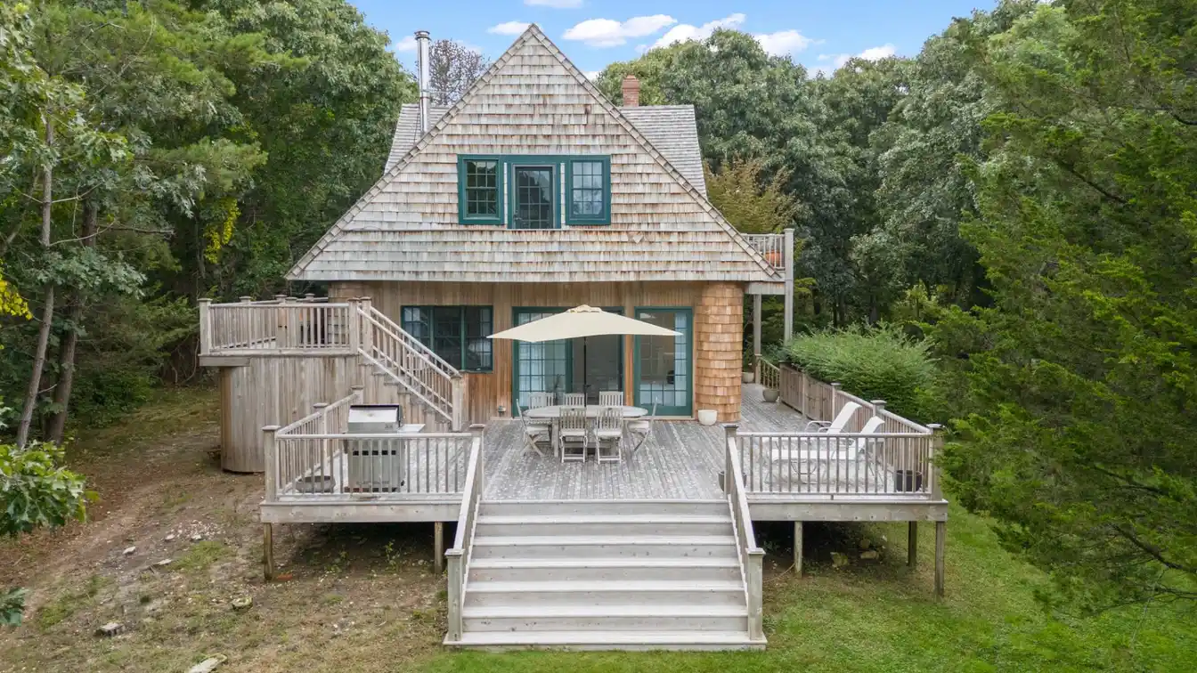 Timeless Cedar Carriage House for Rent