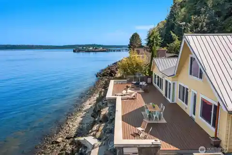 Beautifully Appointed Home on Puget Sound