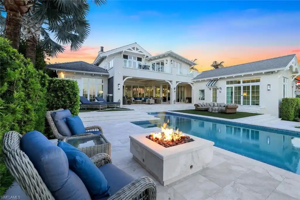 Beautiful Custom Waterfront Home in the Moorings