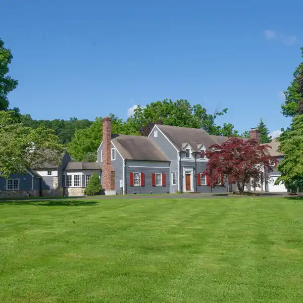 BEAUTIFUL ESTATE PROPERTY OF OVER SEVEN ACRES